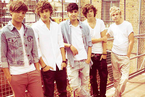 This is Dedicated to my five favourite boys @zaynmalik @NiallOfficial @Harry_Styles @Louis_Tomlinson @Real_Liam_Payne spread the love xoxo #teamfollowback ♥