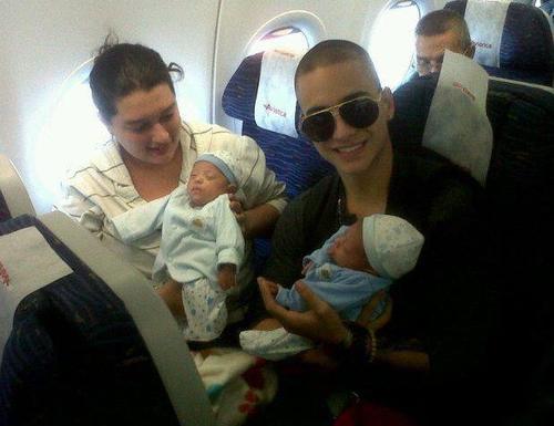 amante del ragaeton y me gusta mucho reyon, maluma, jbalvin y otros