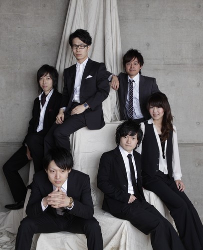 Dr&Vo/吉本ヒロ -
Pf/erica -
Ba/井手永孝介 -
Tp/マツケン -
Tb/小篠和弥 -
Comp/得田真裕
　
【現在活動休止中】
※tweetはメンバーの出演情報など不定期にですが継続中です！

★詳しくは公式サイトにて！