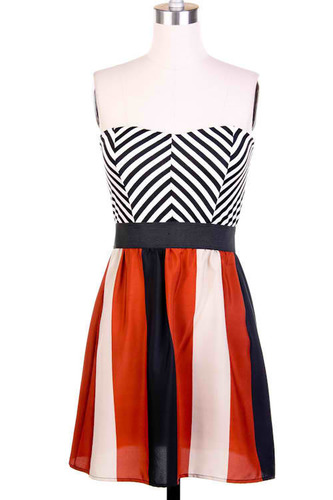 First and 10 is your premier gameday dress online boutique.