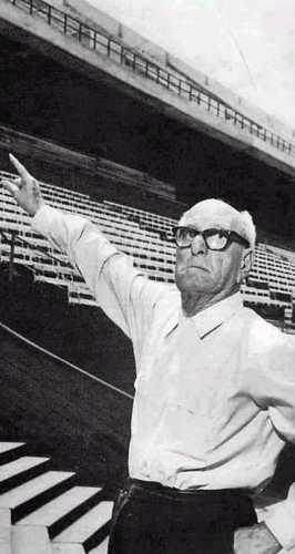 alirazabal's profile picture. Sociólogo y docente