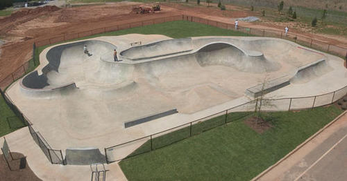 SPOA is a free, public skateboard park.  Built by Grindline in 2005.