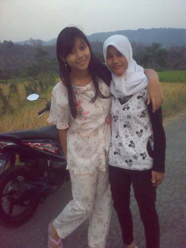 fatmastudently's profile picture. Love should never give up, the desire may not be achieved, hopes may perish, but ... .. there should not be discouraged