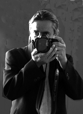 Gianni Di Nardo, a signature style of photography artistically inspired by the charm of spontaneity and originality captured in a precise moment.