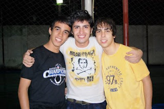 TENHO 17 ANOS,. Little Monster... ARTPOP