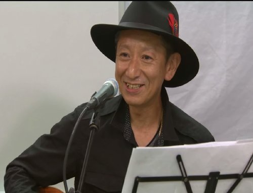 多くのすごい先生方と知り合うことができ、常に本物情報をいただくようになりました。子供の頃海中の家、海底ハウスに住んだこともあって、ザ！鉄腕ダッシュのDASH海岸や時々ニュースに出たりしました。ボクシング、スノーケリング、日本酒、アワビ、つぶ貝が大好き。健全生活のための本物商品だけを販売するフロンティアショップを経営。