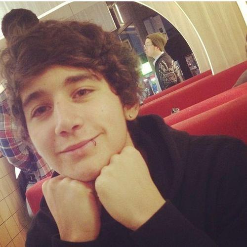 taylor; i love the janoskians and one direction. met the janoskians 7/7/2012