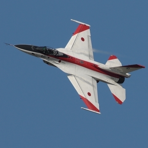 民間機も軍用機もどっちもイケるヒコーキ撮りです。