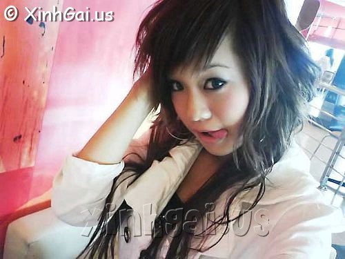 aronbrownline's profile picture. All I can do is smile, move on with my day, hold back my tears and pretend that I'm okay. =))