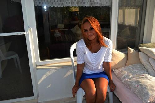 ecemozdemirrr's profile picture. 