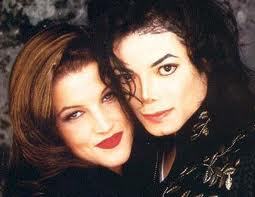 Michael Jackson a melhor pessoa que já existiu,
Lisa Marie Presley linda te adoooro!!!
 Lmp & Mjj para sempre