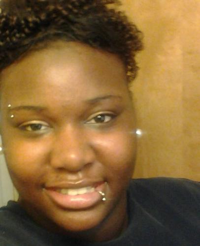 mi name is nay I luv women so holla at me if u interested 3
