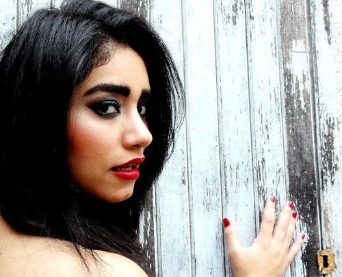 Cantora Lírica Soprano Coloratura.
http://t.co/2Zwbx2fmz5