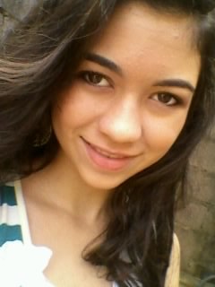 Sou mineirinha,adoro dançar ,sou do signo de escorpião , uma pessoa boa de se conversar, gosto de ajudar meus amigos e gosto de música tbm !