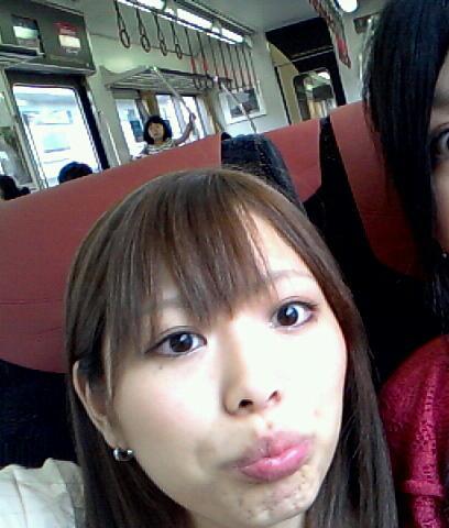 tomomomo72's profile picture. 大学1回生(♀) 私生活のことつぶやきます、多分うっとーしい！でも100%ﾌｫﾛｰし返します