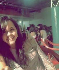 Que eu tenha sempre comigo: Abraço apertado, tristeza que passa, sorriso seu.. @Guto_moraismp . Amigos, familia & Deus s2