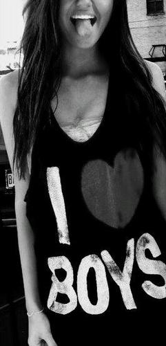 Bitchin allll day err'day #TeamBrunette #TeamParty #StayHigh #StayDrunk ; idgaf.
