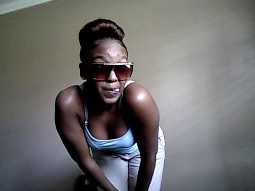 -iBeen hurt by a couple niggas ; thats why i wake up say my prayers & be like fuck a nigga . But iLove MySis @_LadieNelson_ doe