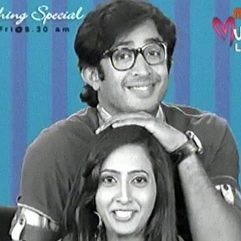 A live tv show, Monday to Friday 08:30am to 10:00am on Maa Music hosted by two beautiful VJ’s Ravi & Laasya, Directed by Mukesh Prajapathi