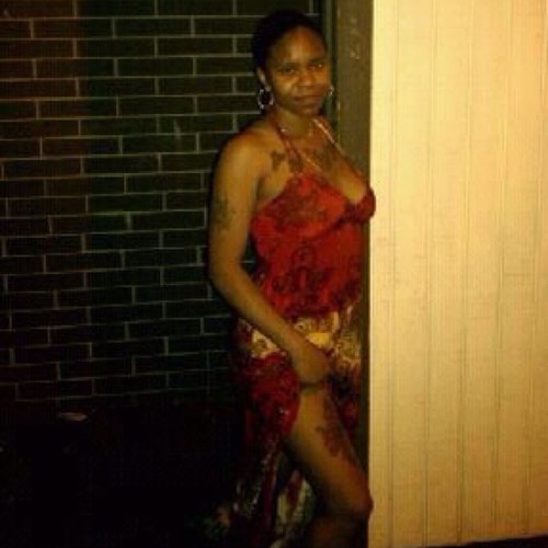 MsHines21's profile picture. THE WORLD IS URS AND EVERYTHING N IT ITS OUT HERE GET ON YA GRIND N GET IT.....#teamfuckyou #teamfollowback