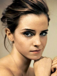 EMMA WATSON IS THE QUEEN OF FLAWLESS.