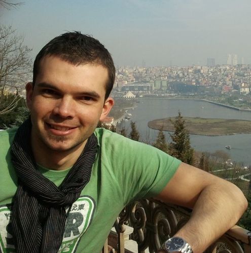 geek under construction, biker, runner, extrovert, tech-startup
