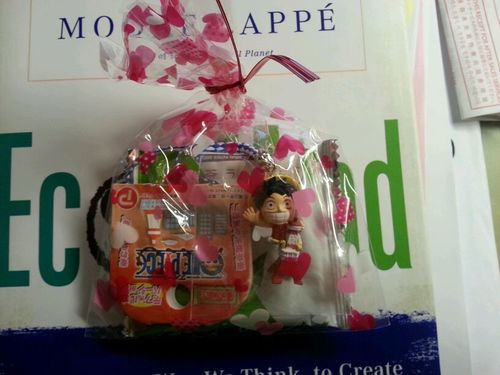 tanyensik's profile picture. 