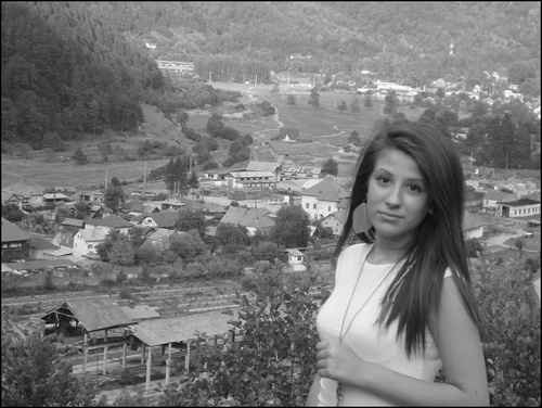Hiiiii .. I'm Giulia . 15 girl .. Follow me . I follow back . xoxo