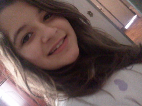 MimiAvilah's profile picture. Quer umα gαrotα perfeitα?Comρrα umα Bαrbie.αrticulαdα,lindα,e que não pensα;Eu não sou ρerfeitα como αs mulheres nαs revistαs;Sou só umα pequena sonhadora ...s2