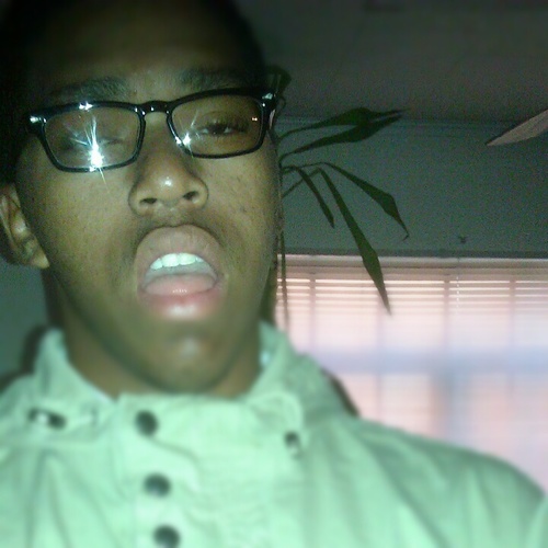 Youngest Out Of My Whole Crew |16| $$Caked Up$$| Never Bckn Down. BITCH IM EA DAVE FCK WHO DONT LIKE $$ HERE FOE KEITH. E.A.S.T™