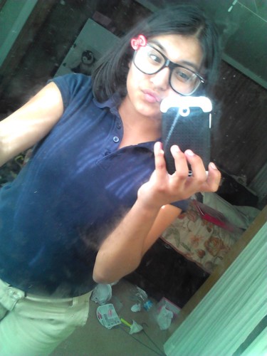 nice...i follow back..live my life to the fullest..lovr my haters...love lil wayne..love being a lady and thinking like a boss..