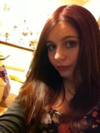 Follow me I follow back :) my instagram: lauraheartmtrench ;) I love Marianas Trench, Panic! At the Disco, Justin Bieber and tons more 3