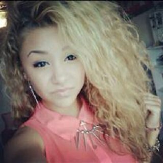 Hi, I'm Kaylah! #TeamSingle :3 :) FOLLOW ME. *eats cotton candy* *kisses you on the cheek* Ok, Bye! (PARODY)