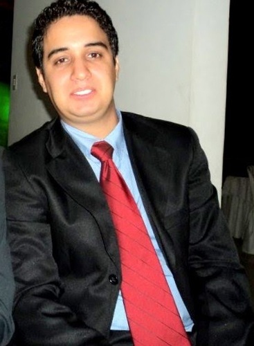 Católico/Cristão,24 Anos,Pisciano,Acadêmico de Direito e Técnico em Transações Imobiliária! Super idealista e com Grandes Sonhos!
