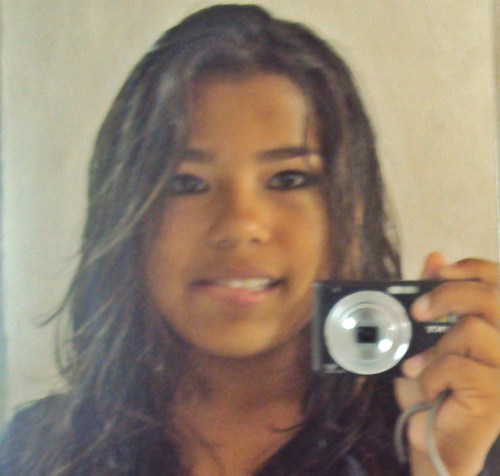 Só não esquece. O que a memória guarda, não há tempo que apaga....Menina Lokka