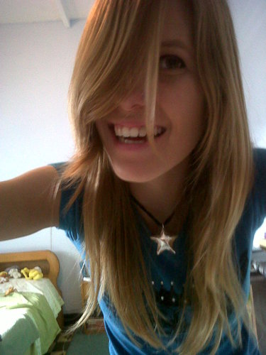 ♪Bum Bum Bum Even brighter than the Moon, Moon, Moon☀ (Frenche, Spanish, English)