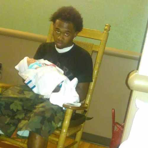 Rapper.SwaggGrad.Flight http://t.co/X11V5jkF5G life circle CHARM,HOPE,ME.FUK DESE HOES.