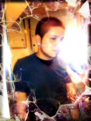 hey wats upp names joey im 23 5'7 and latino single This is a new year so hit me up