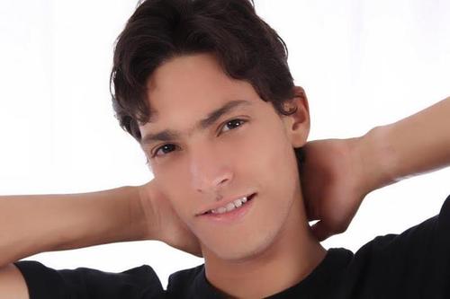 sou um cara muito humilde q tem fama de ser Cristao
sou atleta paralimpico brasileiro
faço 400 metros em um minuto e hj sou paralimpico