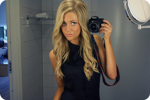 Hey, my name is Annie Puente. I have One Direction Infection and I am from London. 3 ;)