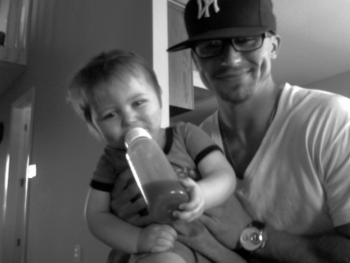 Domhub's profile picture. My fathers a pistol and I'm a son of a gun.