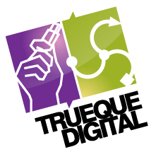 Escenario itinerante donde decenas de personas se reunen a compartir contenidos digitales bajo  licencias abiertas y de dominio público. Somos #TruequeDigital