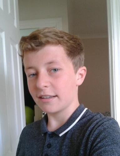 15, argyle fan, my tweets are my own. I am who I am, hope you like it :) Oh and follow for a followback :)