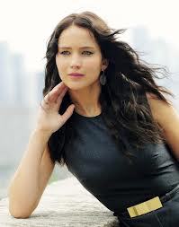 I am the mockinjay. I was a symbol for the districts.Peeta kept me together before I could fall apart.I love him for that ( #Jamber forever )