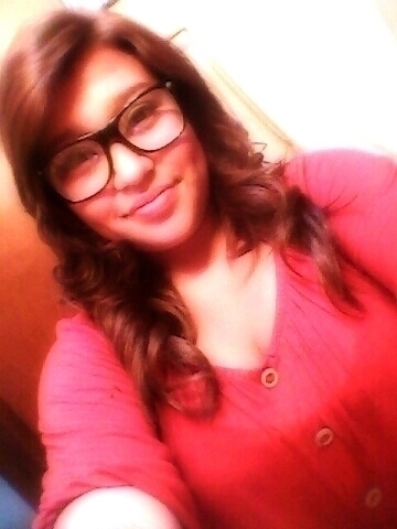Deep Dimples ' Big smile & Pink lip gloss .♡ . Follow me c: