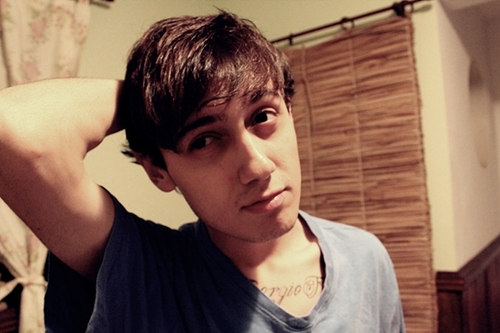 Twitter dedicado ao @KyllRock. ESCUTE FLINT 20  http://t.co/i1l05k0rst Siga @KyllRock e @Flint20Rock (Não oficial)