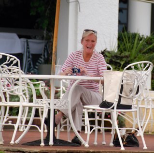 aislinnpitch's profile picture. 