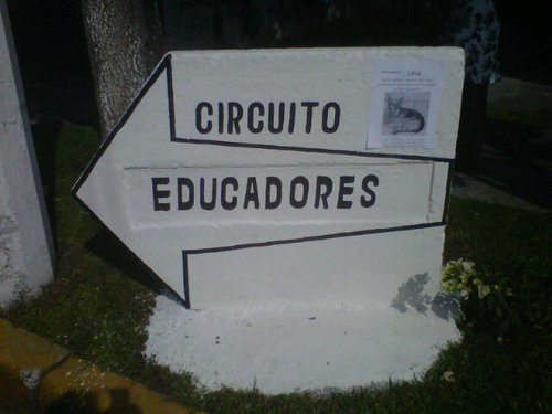 Haciendo conexión desde Circuito Educadores en Ciudad Satéite, reportando las actividades que aquí suceden. BÚSCANOS EN facebook COMO Circuito Educadores