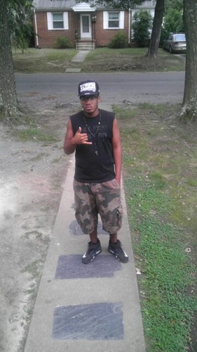 #FreeAmonte #TeamCancer #TeamTaken#TeamGrindHard #GrindHard Tied to the lovely @xLove_Geno #Richville #TFM #TeamSteerlers