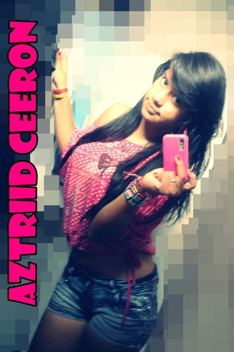 Super Divertida:D
Face ---- http://t.co/MAMB795K0z